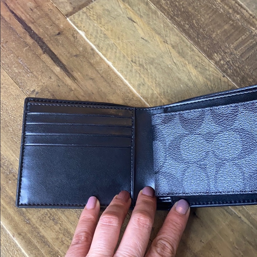 Coach signature compact ID men’s wallet - Picture 3 of 8